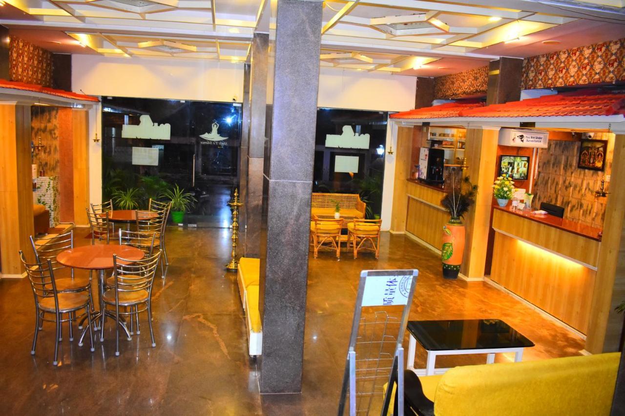 Aishwarya Residency Apartment ติรุวันนามาลัย ภายนอก รูปภาพ