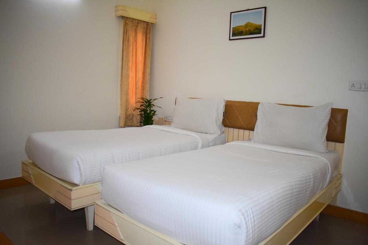 Aishwarya Residency Apartment ติรุวันนามาลัย ภายนอก รูปภาพ
