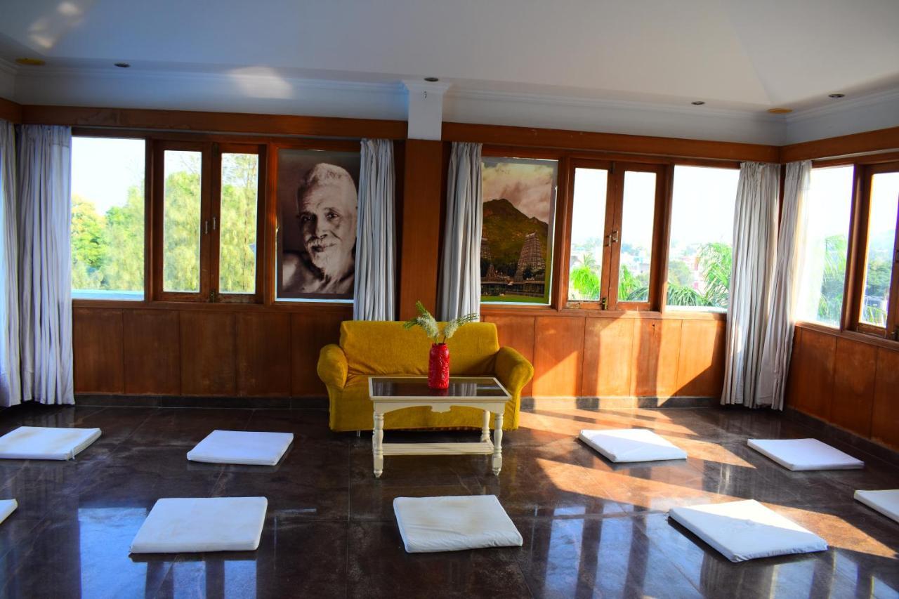 Aishwarya Residency Apartment ติรุวันนามาลัย ภายนอก รูปภาพ